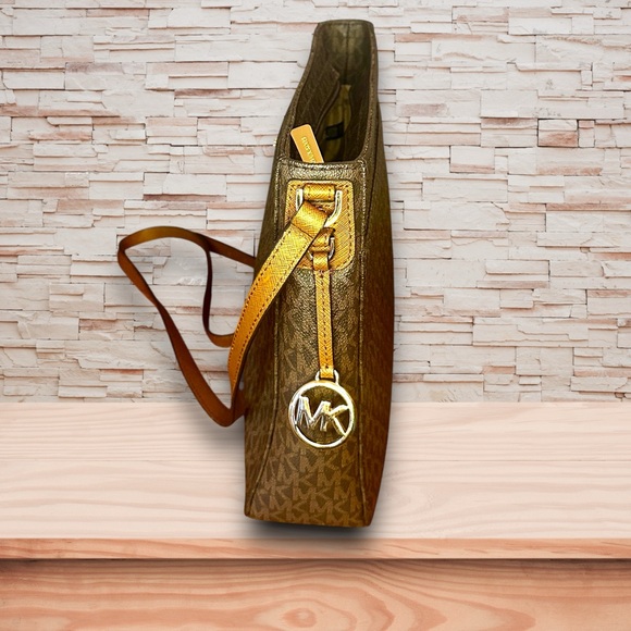 Michael Kors Brown Crossbody Bag - Picture 4 of 8